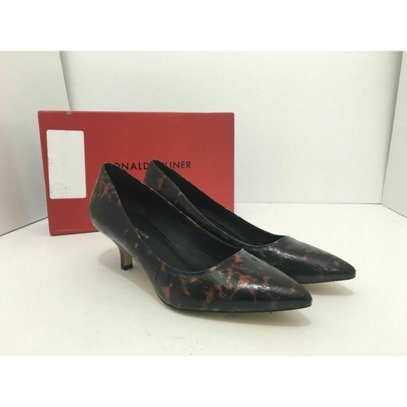 Donald J Pliner Gali Printed Pointed Toe Heel Pump Black Patent Leather US 8 - Picture 1 of 12